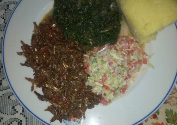 Steps to Prepare Thomas Keller Fried Omena,kienyeji mboga mix,coleslaw salad,semolina ugali