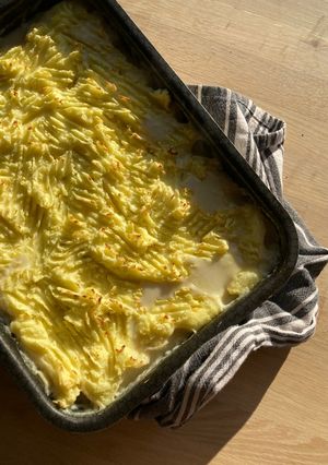 A picture of Smoked haddock and leek pie.