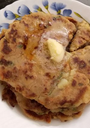 વેજીટેબલ પેનકેક(Vegetable pan cake recipe in Gujarati) રેસીપી મુખ્ય ફોટો