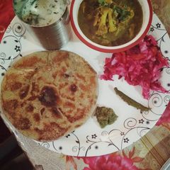 A picture of Bajre ki roti.