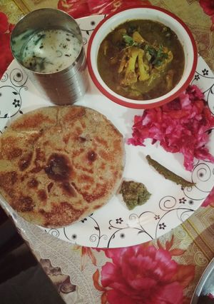 A picture of Bajre ki roti.