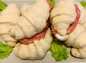 Foto di Cornetti salati con semi di papavero, avena e cereali