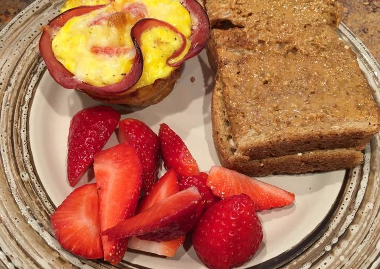 Baked Ham & Egg Cups Baked Ham & Egg Cups