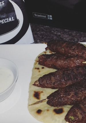 A picture of Naan bread.