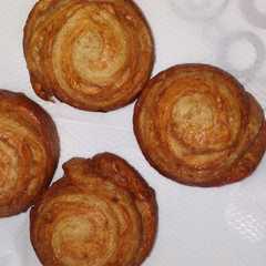 A picture of Pinwheel Bread "saganoti".