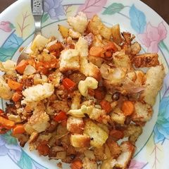 A picture of Masala Bread Croutons Upma for Tiffin.