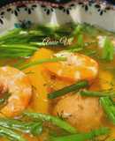 Canh bí đỏ nấu tôm nõn