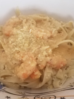 Una foto de Camarones con crema