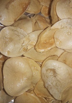 A picture of Potato chips.