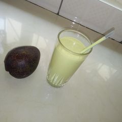 A picture of Avocado smoothie.#4weekschallenge.