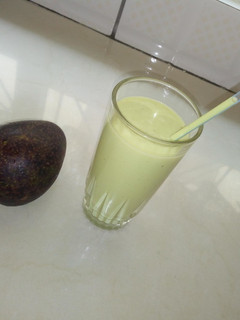 A picture of Avocado smoothie.#4weekschallenge.