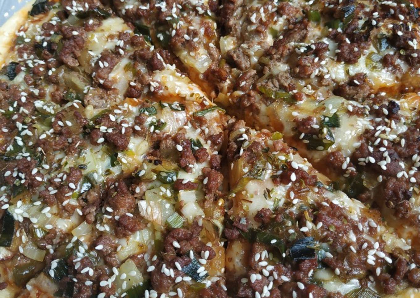 Beef teriyaki pizza