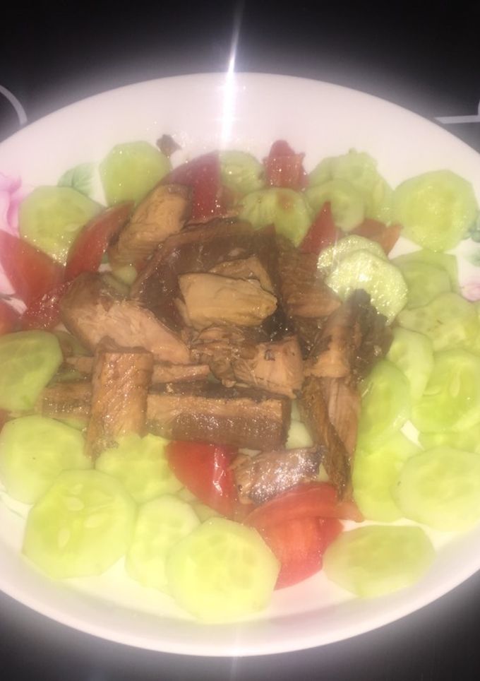 Una foto de Ensalada de salmón