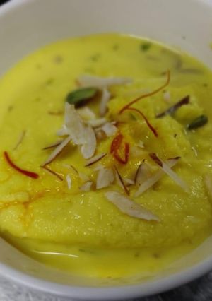 A picture of Kesar Rasmalai.