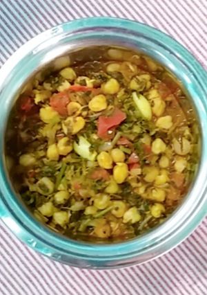 கீரை சன்னா மசாலா (Keerai Chana Masala Recipe in Tamil) செய்முறை முக்கிய புகைப்படம்