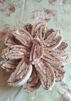 Nutellás, túrós keksztekercs recept fotója