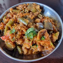 A picture of Choli ringan nu shak - with/without pressure cooker.