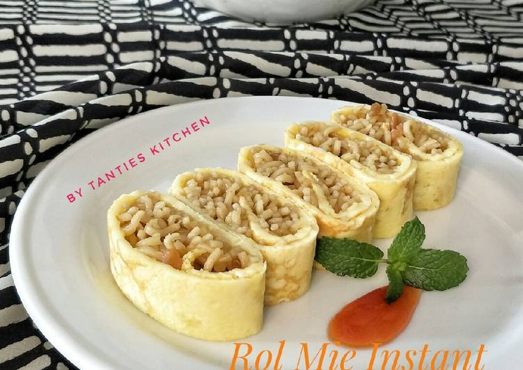 Rol Mie Instant (Telur Gulung Mie)