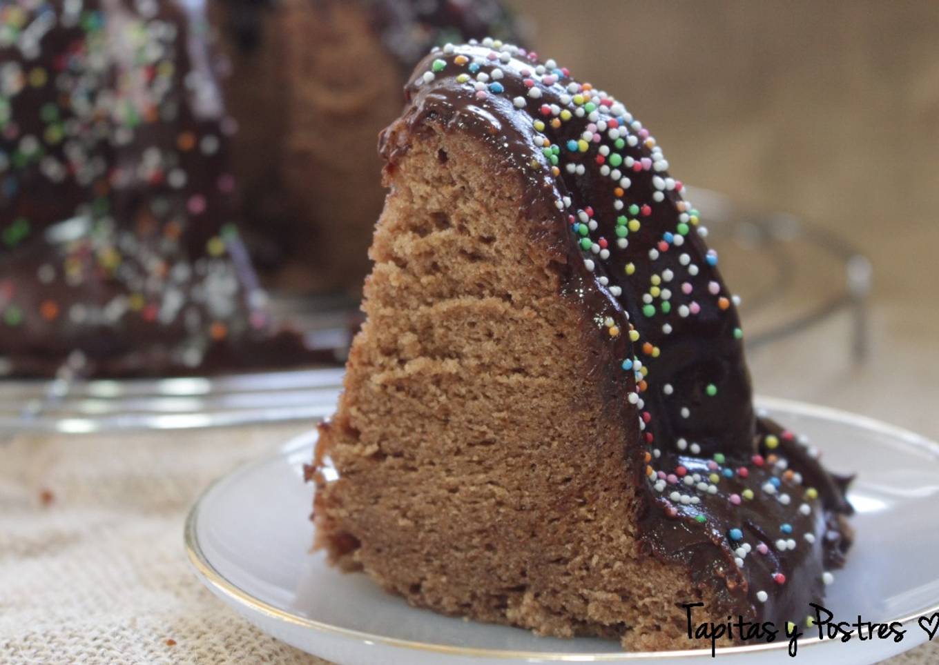 Bizcocho de chocolate y leche condensada