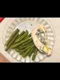 Pechugas al roquefort con chauchas