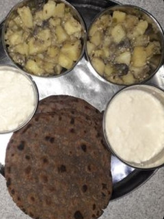 व्रत की थाली(vrat ki thali recipe in hindi) रेसिपी मुख्य फोटो