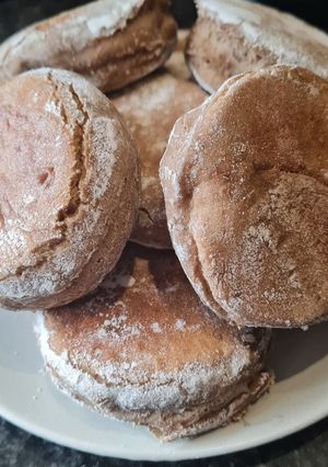A picture of Rye English Muffins.
