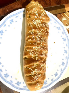 A picture of Braided chicken bread.
