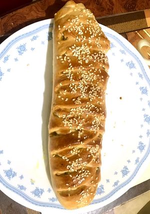 A picture of Braided chicken bread.