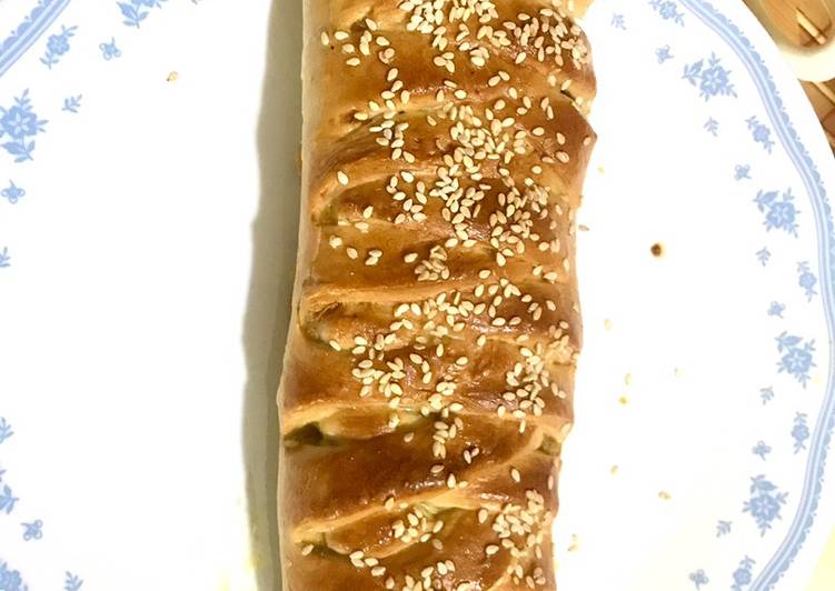 Braided chicken bread