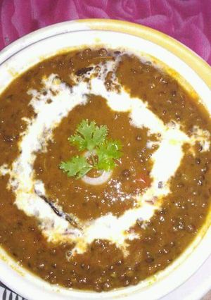 A picture of Dal Makhni.