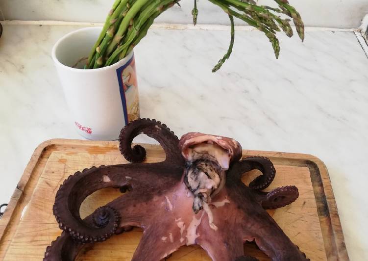 Paella de Pulpo con espárragos trigueros