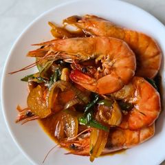 A picture of Stir Fry Prawn w/ Worcestershire sauce.