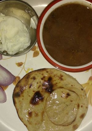 A picture of Makhani dal.