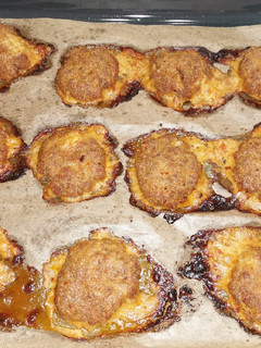 Sütőben sült sajtos fasírt recept fotója
