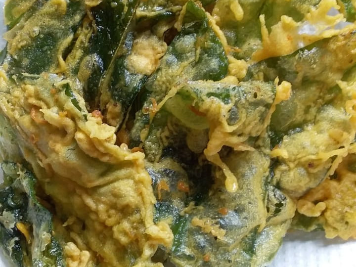 Langkah Mudah untuk Menyiapkan Peyek kangkung (kangkung krispi) yang Bisa Manjain Lidah