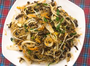 Hình của món Miến xào lươn.