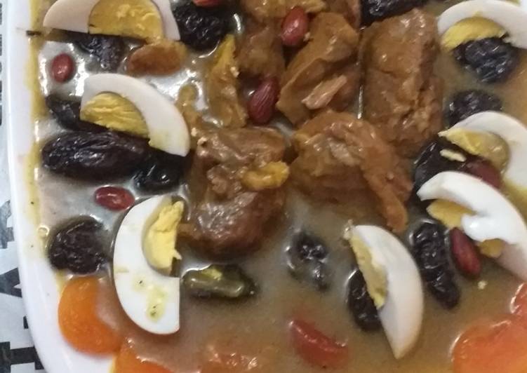 طاجين اللحم بالبرقوق المغربي