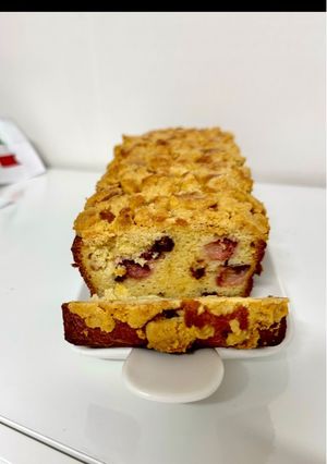 Foto di Crumble Plumcake con Fragole, Cioccolato e Mascarpone