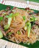 Miến xào rau cần nấm lộc nhung
