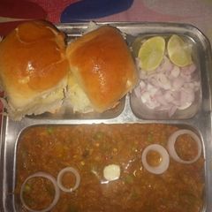 A picture of Pav bhaji.