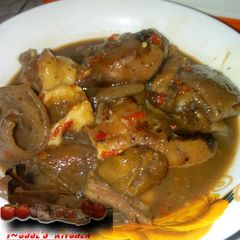 A picture of Cow Leg pp soup.