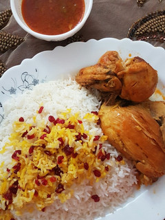 عکسی از دستور زرشک پلو و مرغ مجلسی