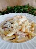 Macarrones con cebolla caramelizada