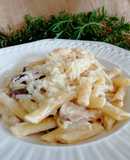 Macarrones con cebolla caramelizada