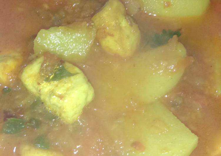 Steps to Make Any-night-of-the-week Potato paneer Sabzi