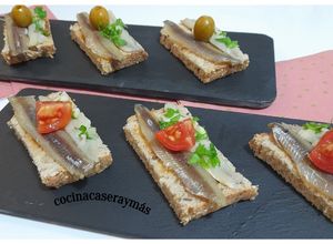 Una foto de Matrimonio -anchoas y boquerones en vinagre-