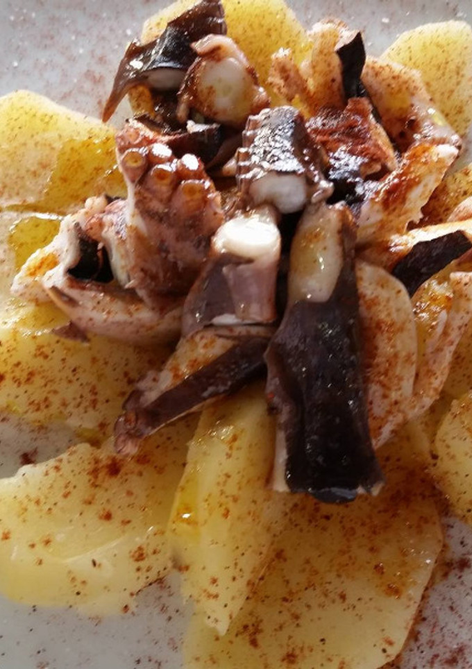 Una foto de Pulpo a la Gallega