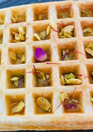 A picture of Pistachio baklava waffle.