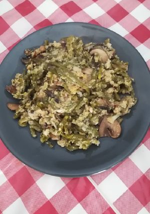 Una foto de Revuelto de coliflor, judías verdes y champiñones