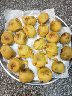 બટાકા વડા (Bataka Vada Recipe In Gujarati) રેસીપી મુખ્ય ફોટો